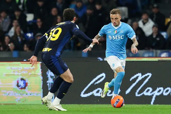 Galatasaray'dan fırsat transferi! Yıldızlar peş peşe gelecek...